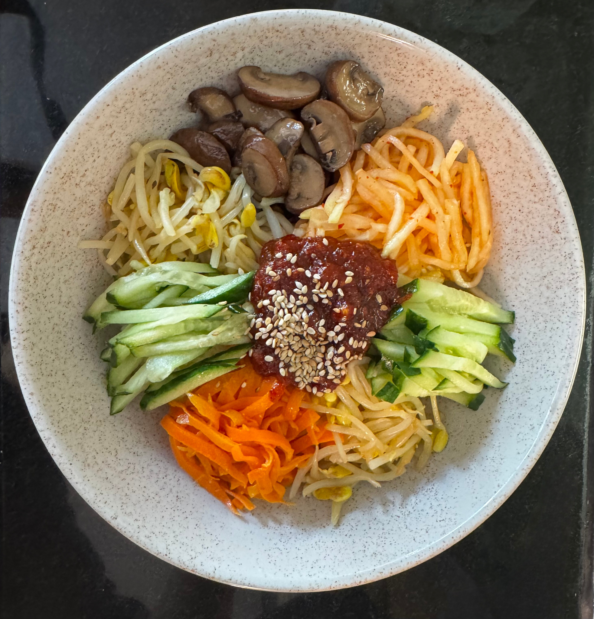 Gemüse-Bibimbap bei Papa Seoul